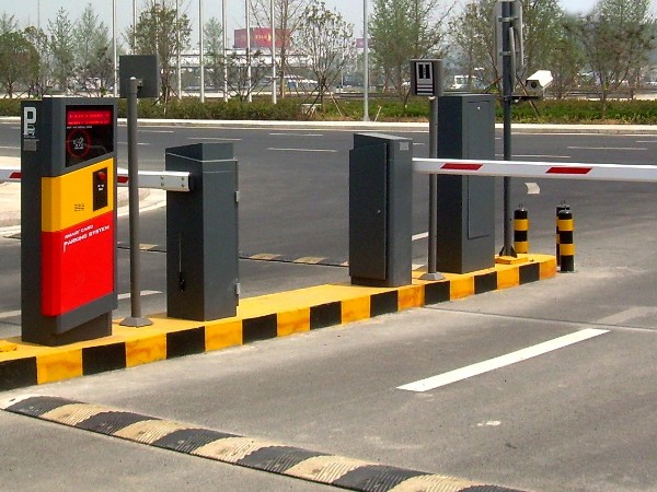 智能交通監(jiān)控系統(tǒng)功能升級(jí)，實(shí)現(xiàn)多場(chǎng)景應(yīng)用