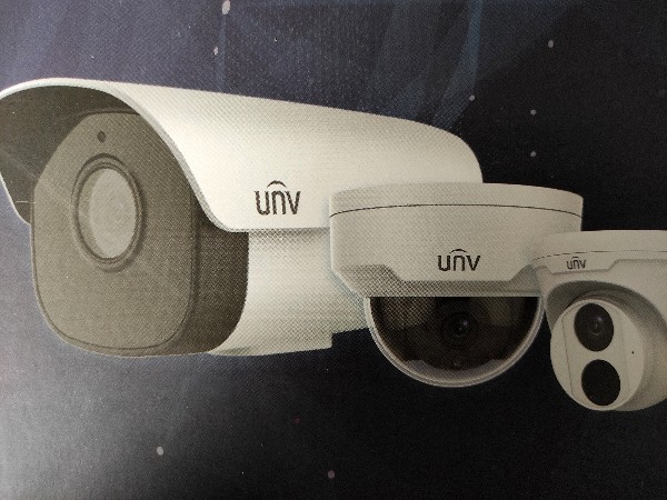 宇視400萬星光級視頻監(jiān)控攝像頭